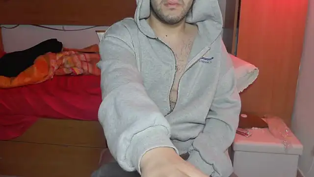 cazzo18cm3 online show from 20, 12, 2025