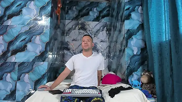 celesteyorucso1 online show from 14, 10, 2025