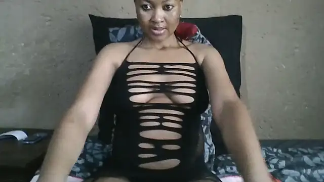 petitenanax2020 online show from 25, 10, 2025