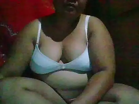 Snapshot of clisexmebbxxx chatting on 17, 10, 2025 clisexmebbxxx online show from 17, 10, 2025