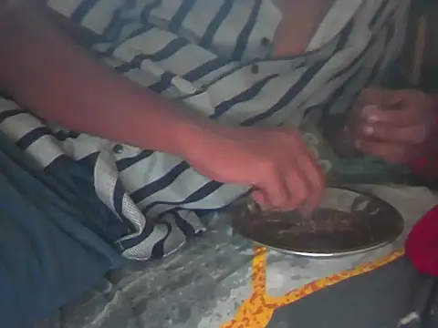 Hhhggghrrr3219 online show from 2, 11, 2025