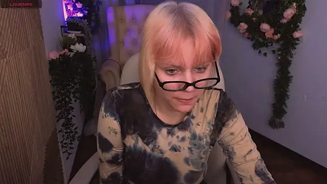 kitten murray  online show from 16, 10, 2025