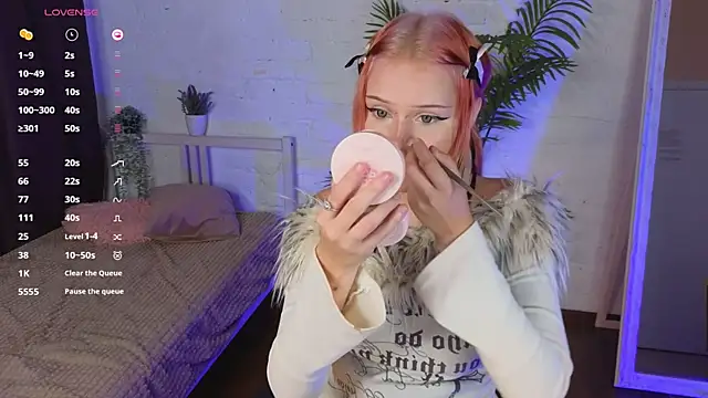 kitten murray  online show from 9, 10, 2025