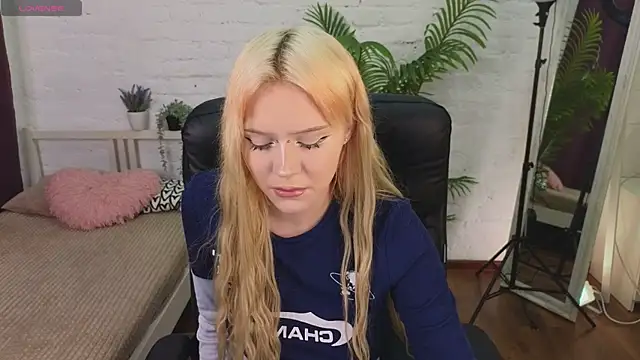 kitten murray  online show from 6, 11, 2025