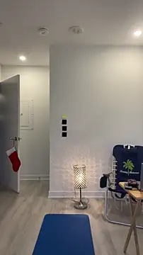 tia   fox online show from 23, 2, 2026