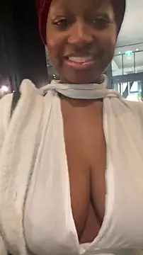 tia   fox online show from 2, 2, 2026