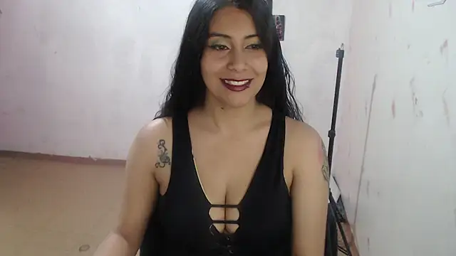 Snapshot of SexyDolly777 chatting on 15, 10, 2025 SexyDolly777 online show from 15, 10, 2025