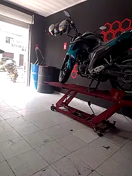 Snapshot of SexyDolly777 chatting on 23, 10, 2025 SexyDolly777 online show from 23, 10, 2025