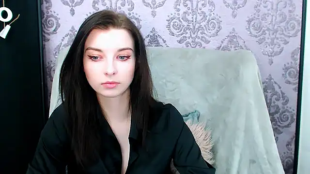 DominantLuna online show from 2, 2, 2026