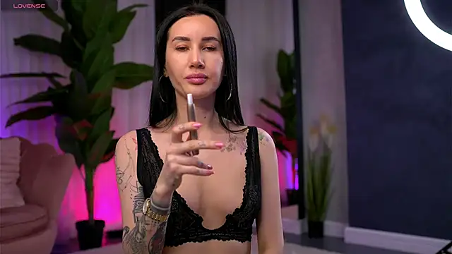 SerenaVelour online show from 17, 11, 2025