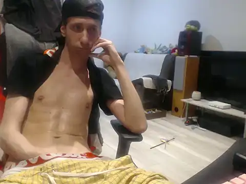 Snapshot of LoyalDoggie chatting on 21, 6, 2026 LoyalDoggie online show from 21, 6, 2026