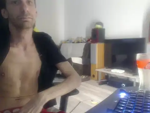 Snapshot of LoyalDoggie chatting on 5, 6, 2026 LoyalDoggie online show from 5, 6, 2026