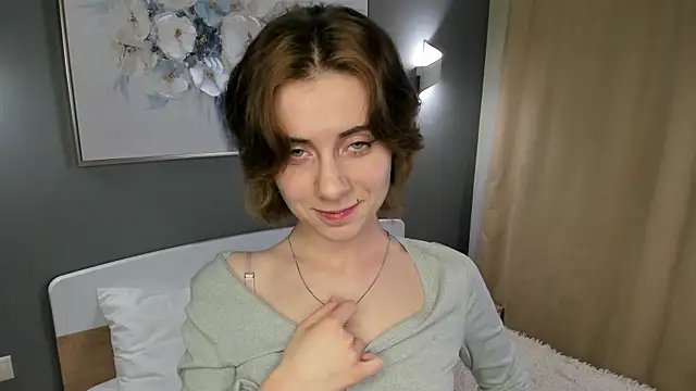 Snapshot of shyina_meow chatting on 30, 9, 2025 shyina meow online show from 30, 9, 2025