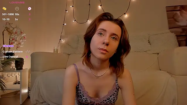 shyina meow online show from 7, 1, 2026