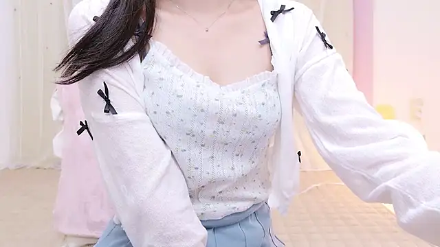 MAYU cha online show from 3, 10, 2025