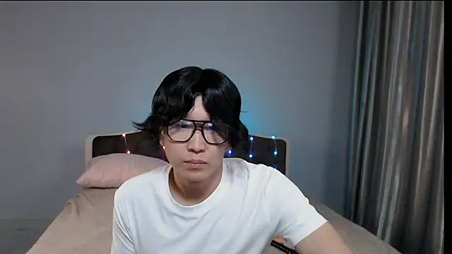 KaiChicken online show from 12, 10, 2025