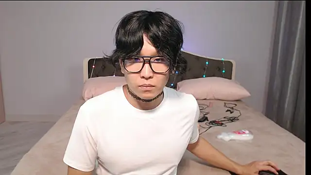 KaiChicken online show from 7, 10, 2025