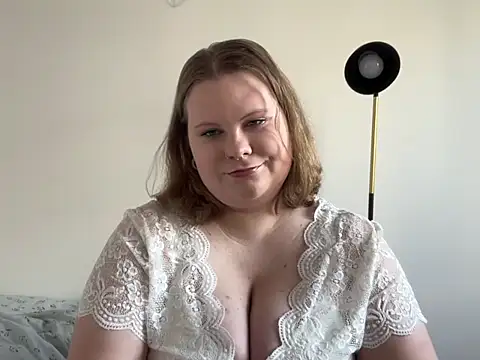 Snapshot of BriannaFlirty chatting on 22, 10, 2025 BriannaFlirty online show from 22, 10, 2025