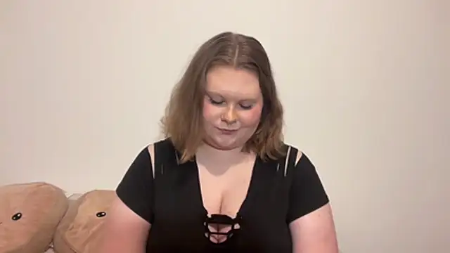 Snapshot of BriannaFlirty chatting on 9, 11, 2025 BriannaFlirty online show from 9, 11, 2025