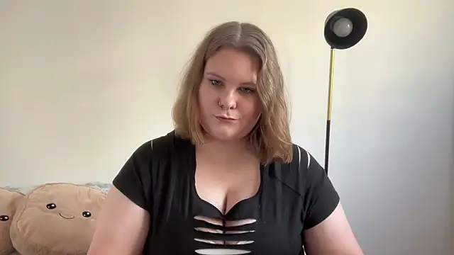 Snapshot of BriannaFlirty chatting on 29, 10, 2025 BriannaFlirty online show from 29, 10, 2025