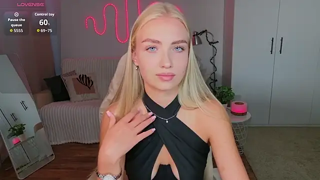 TessaGrays online show from 17, 7, 2026