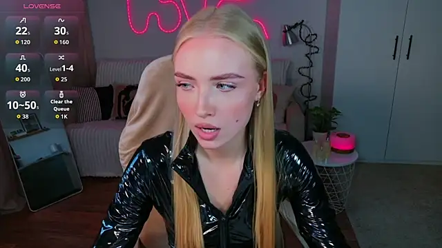 TessaGrays online show from 31, 5, 2026