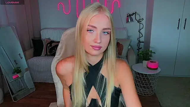 TessaGrays online show from 2, 7, 2026