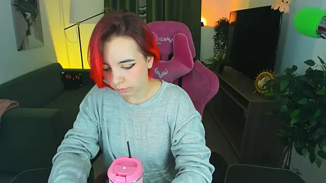 MarcelineChi online show from 12, 11, 2025