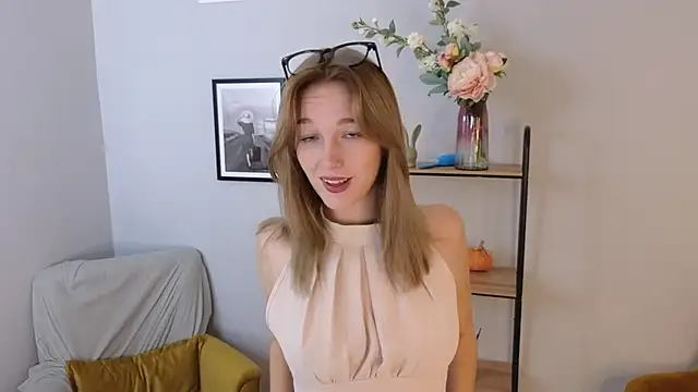 Snapshot of Kathy_Beckr chatting on 9, 10, 2025 Kathy Beckr online show from 9, 10, 2025