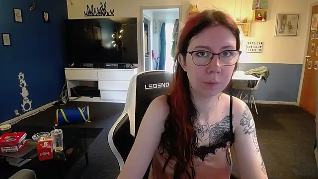 TattooedGirls online show from 31, 10, 2025