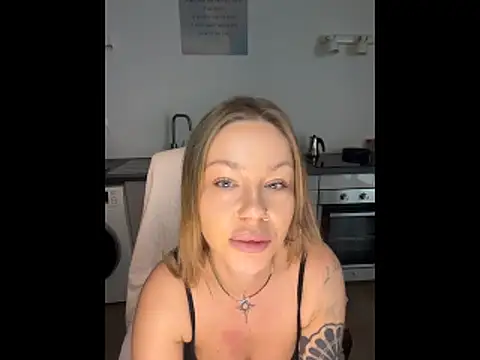 MiraLuna online show from 19, 12, 2025