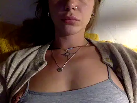 MiraLuna online show from 9, 10, 2025