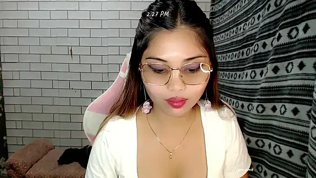 pinay old lover online show from 9, 11, 2025