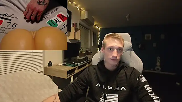 Snapshot of Firefoxdk chatting on 9, 10, 2025 Firefoxdk online show from 9, 10, 2025