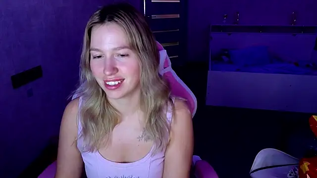 stefany and bettany online show from 6, 11, 2025