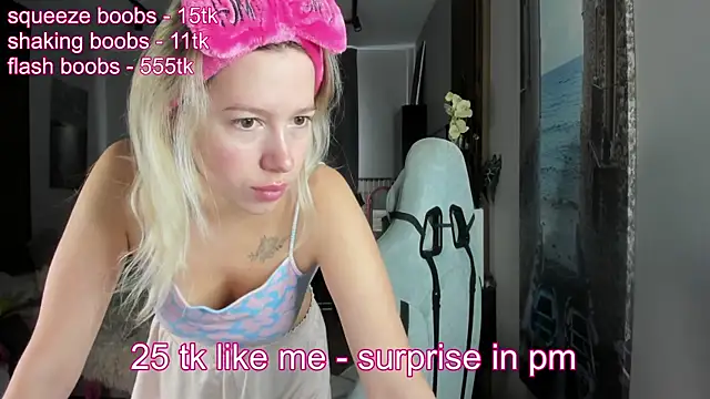 stefany and bettany online show from 25, 4, 2026