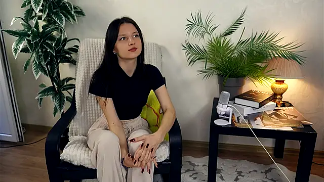 JanellHousen online show from 7, 10, 2025