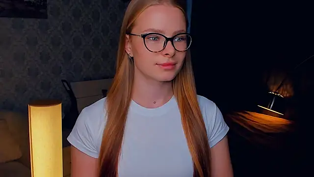 Snapshot of LibbyVenzeio chatting on 7, 10, 2025 LibbyVenzeio online show from 7, 10, 2025