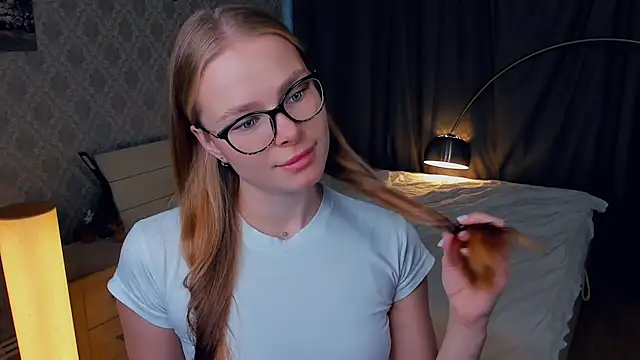 Snapshot of LibbyVenzeio chatting on 22, 10, 2025 LibbyVenzeio online show from 22, 10, 2025