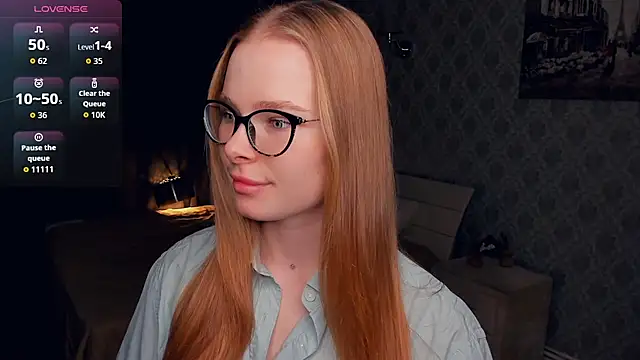 Snapshot of LibbyVenzeio chatting on 12, 11, 2025 LibbyVenzeio online show from 12, 11, 2025