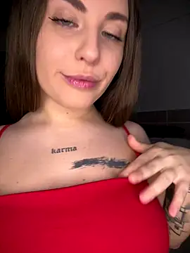 SelenaJenner online show from 6, 1, 2026