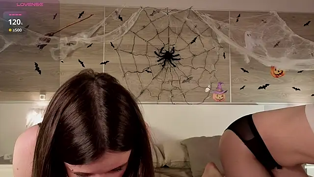 JoyeGracey online show from 1, 11, 2025