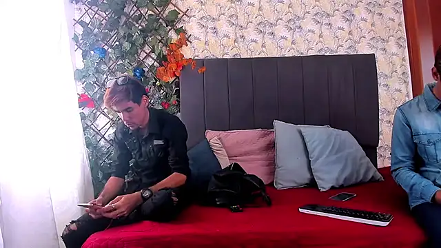 Snapshot of fuck_seduction chatting on 14, 11, 2025 fuck seduction online show from 14, 11, 2025