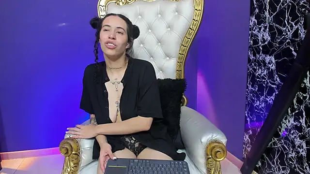 Annie roselle online show from 4, 12, 2025