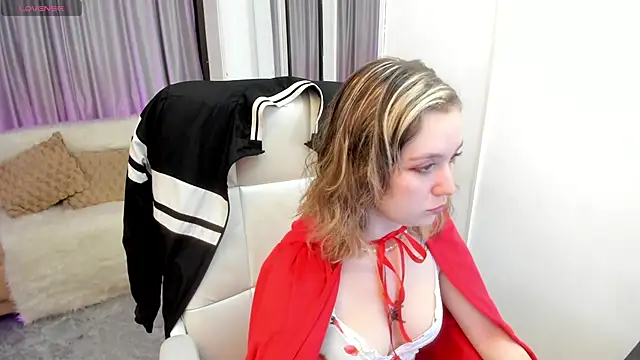 Lucia Copper online show from 1, 11, 2025