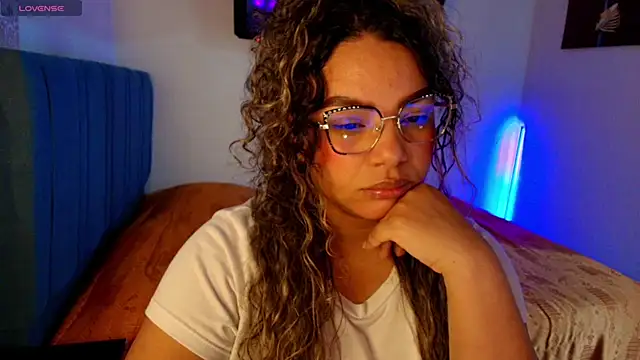 scarlet queen   online show from 30, 10, 2025