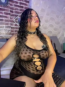 scarlet queen   online show from 13, 3, 2026