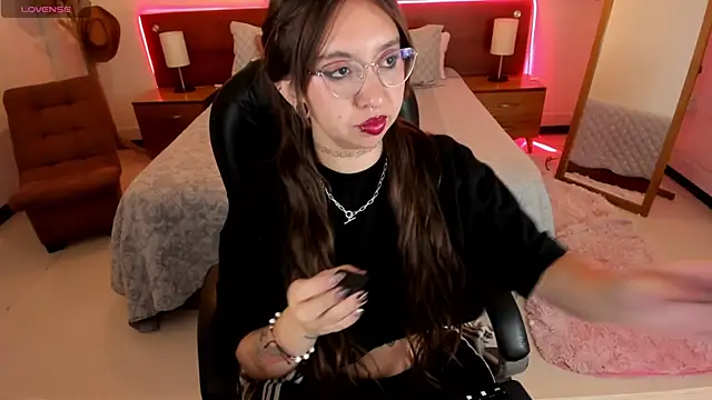 Scarlett  Cooper   online show from 19, 10, 2025