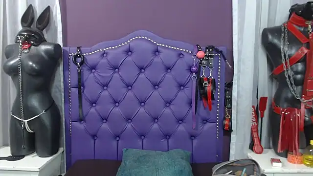 Sophie-dbs online show from 13, 11, 2025