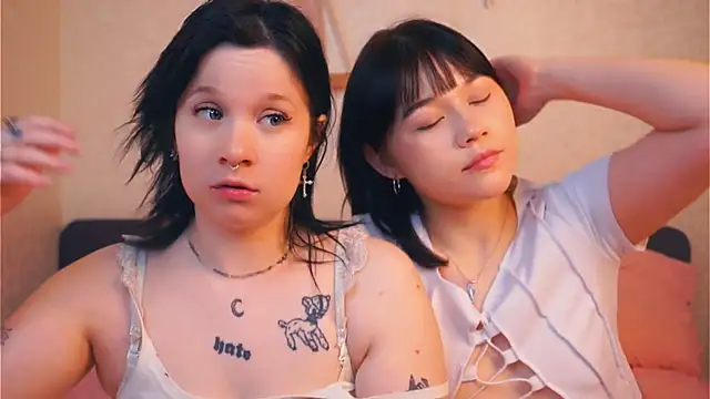 EviaVanveen online show from 15, 12, 2025